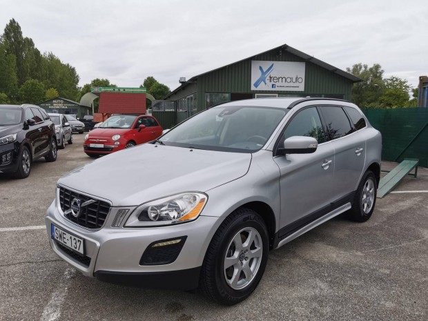 Volvo XC60 2.0 D [D3] Kinetic FWD